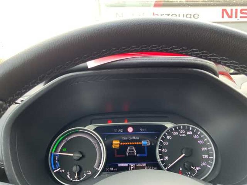 Nissan Juke TEKNA Hybrid Leder LED Navi  ACC Parklenkass. 360Grad